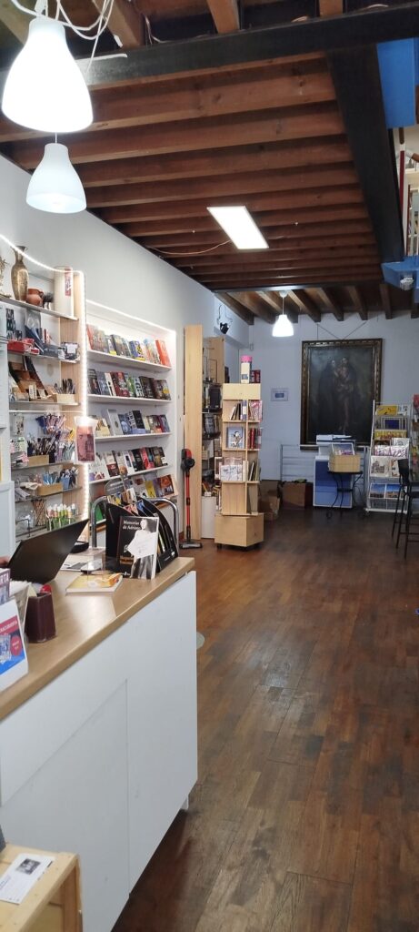 LIBRERIA HOJABLANCA